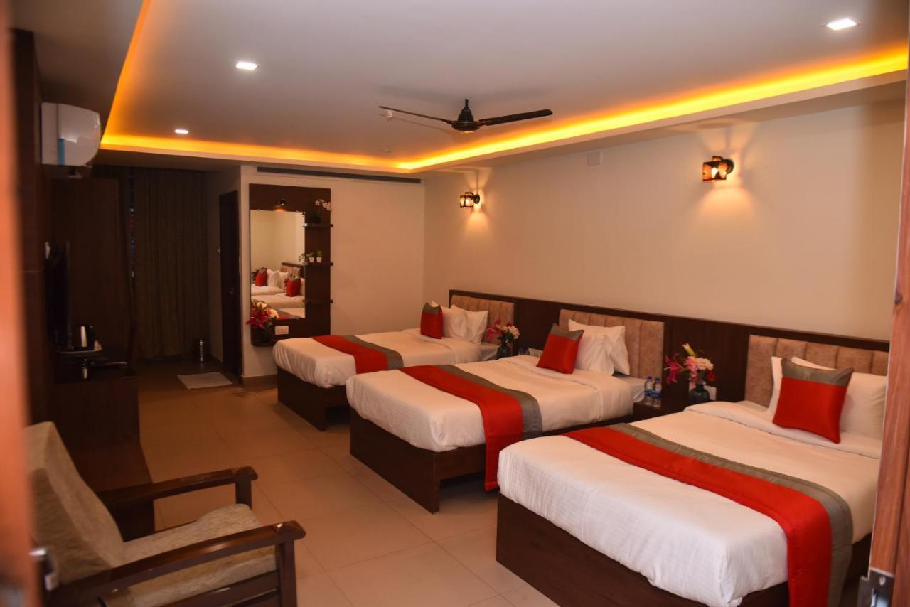 M R Residency Dharwad.アパートメント エクステリア 写真