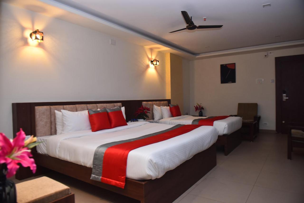 M R Residency Dharwad.アパートメント エクステリア 写真