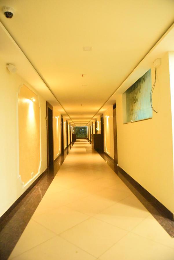 M R Residency Dharwad.アパートメント エクステリア 写真