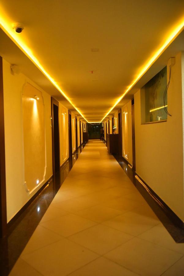 M R Residency Dharwad.アパートメント エクステリア 写真